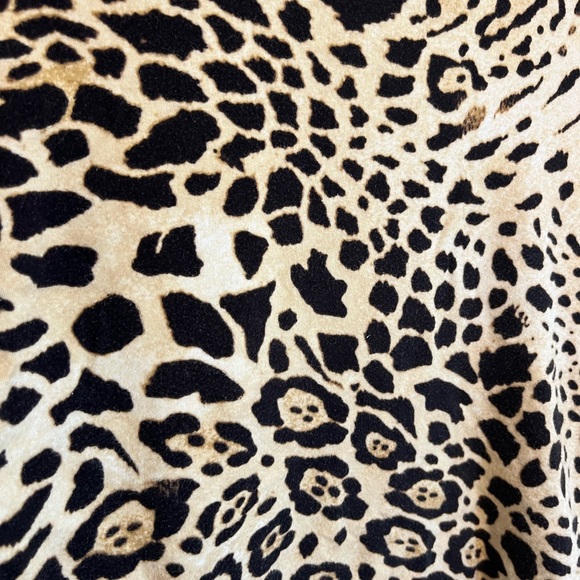 Mock Neck Animal Print Top - Picture 2 of 4